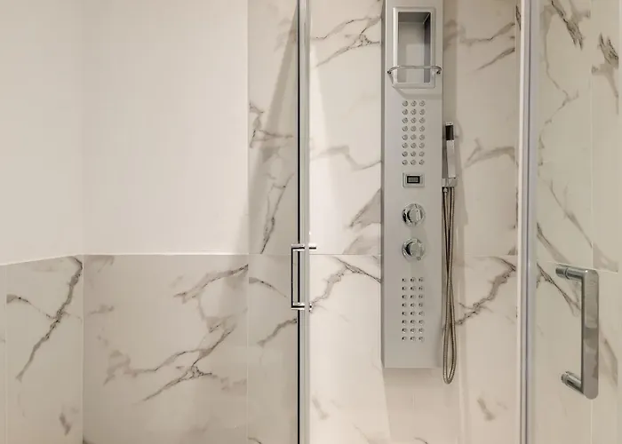 Redarooms Penzion La Spezia